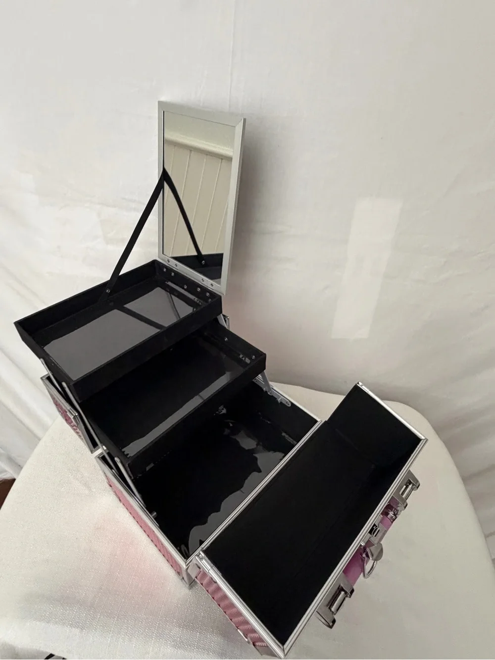 Joligrace Pink Holographic Makeup Train Case with Mirror (F269)